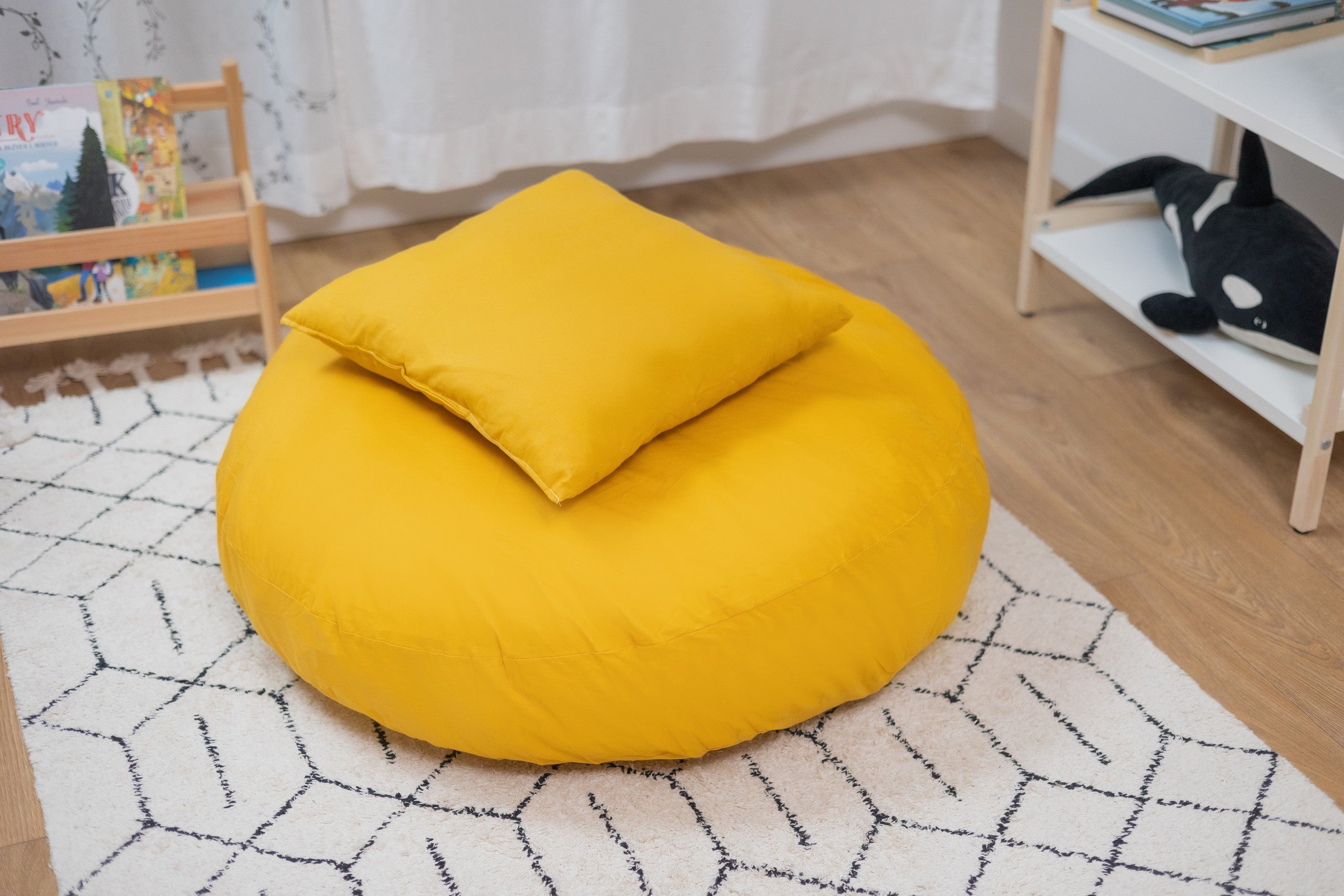 Large Cocoon "Sunny Spark"
