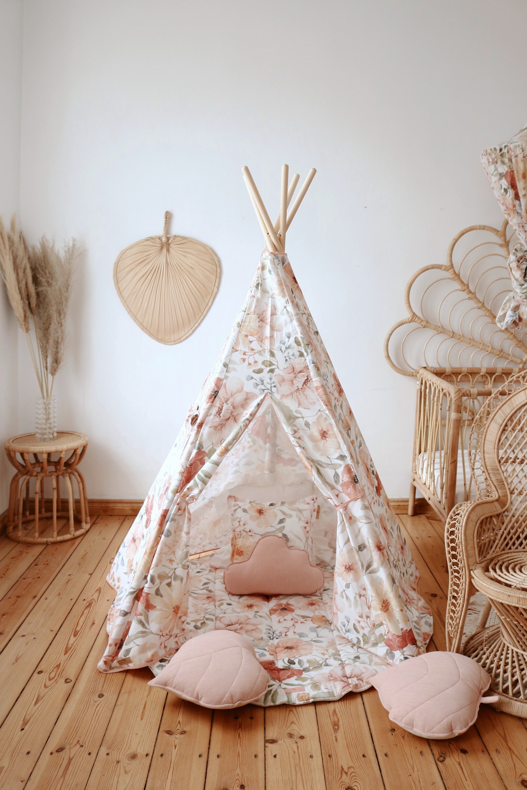 Tipi Tent Flower Power Bloemen Speeltent Kinderkamer Little Pure Kids tipi-tent-flower-power-bloemen-speeltent-kinderkamer-little-pure-kids
